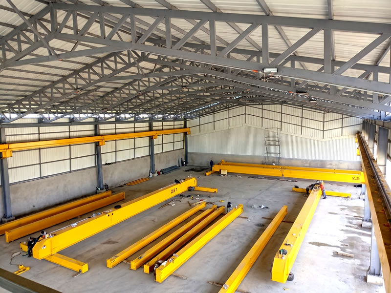Grúas pórtico IMPROCOL para patios de carga y montaje industrial en Bogotá, Colombia