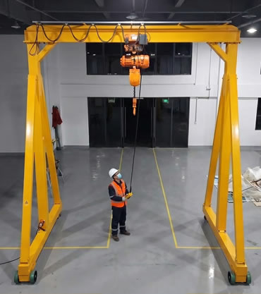 Grúas pórtico móviles para maniobras flexibles, seguras y eficientes en áreas de montaje y producción. IMPROCOL. Bogotá, Colombia